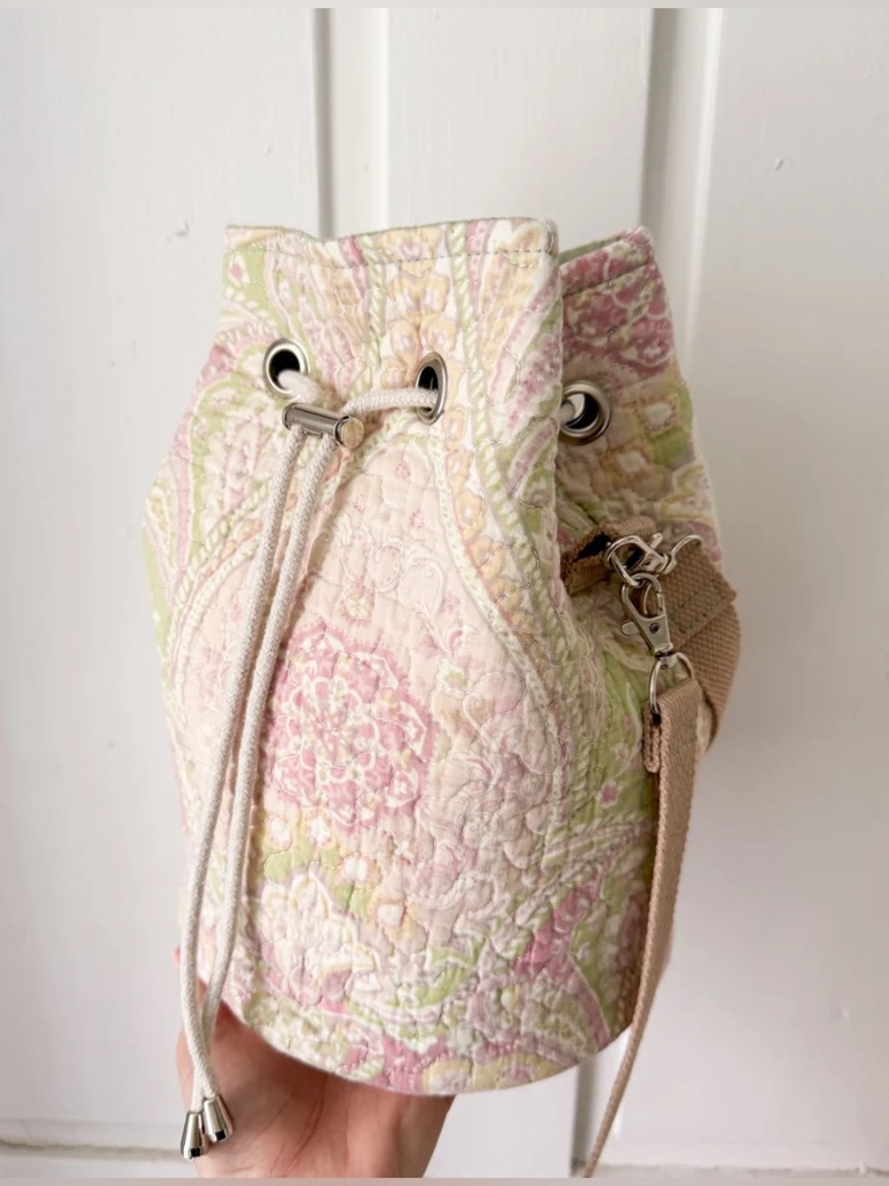 Handmade 🪡 🧵 Upcycled Quilted Mini Drawstring Bag - Picture 3 of 5